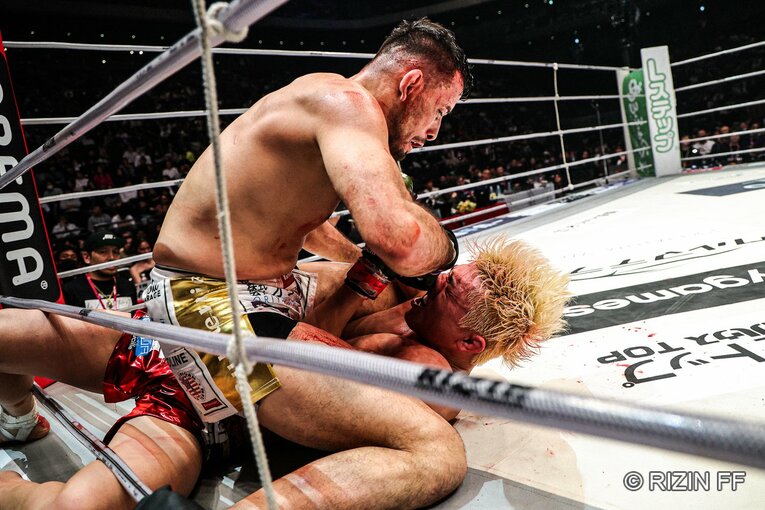 鈴木千裕vs.クレベル・コイケ　©RIZIN FF