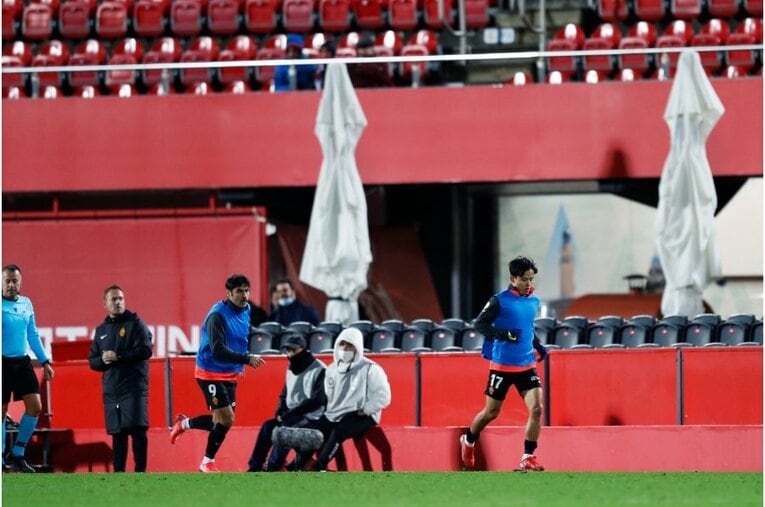 「クーボ！ クーボ！」大歓声が何度も… 久保建英を撮影カメラマンが見た希望の光《古巣ヘタフェからも復帰祝い》(19)