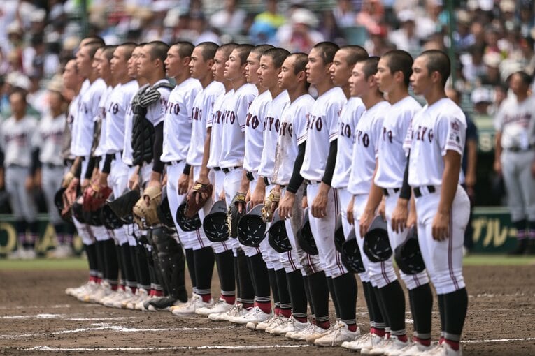 整列する広陵高の選手たち　©︎Nanae Suzuki