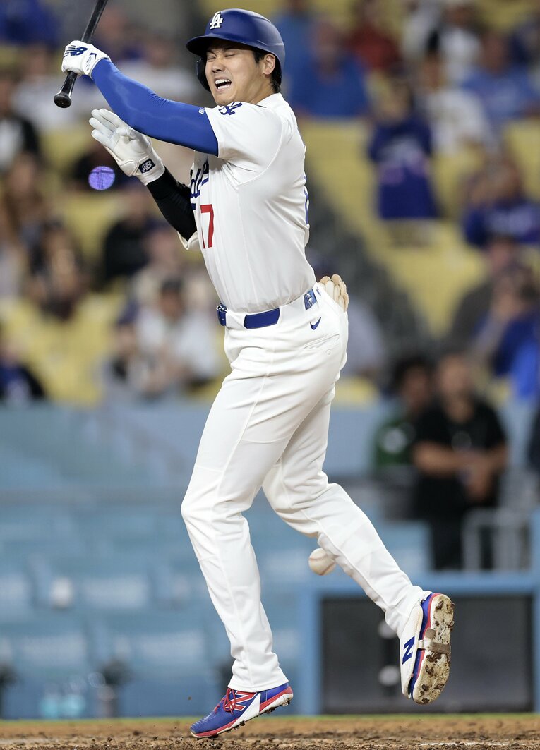 パドレスとの4連戦で2回も死球を受けた大谷。4戦目の9回にも死球を受け、背中には痛々しい跡も（全5枚中の3枚目）　©Getty Images