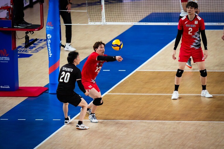 高橋藍（VNLドイツ戦）　©︎Volleyball World