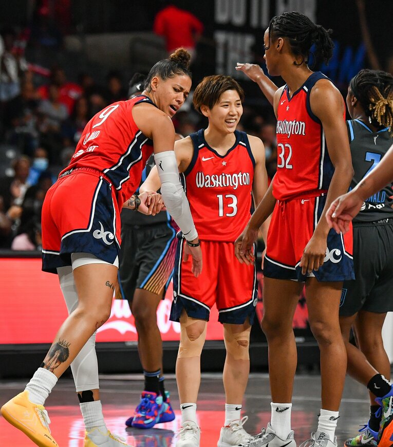2022年、ワシントン・ミスティックの一員としてWNBAのコートに立った町田瑠唯　©︎Rich von Biberstein/Icon Sportswire via Getty Image