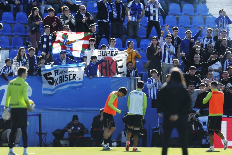 久保建英を愛するソシエダの少年少女たち（全30枚）　©Daisuke Nakashima