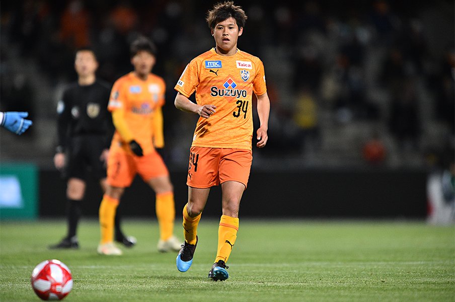 公式戦3発で一気にブレイク!J1清水・滝裕太が秘める可能性。<Number Web> photograph by J.LEAGUE