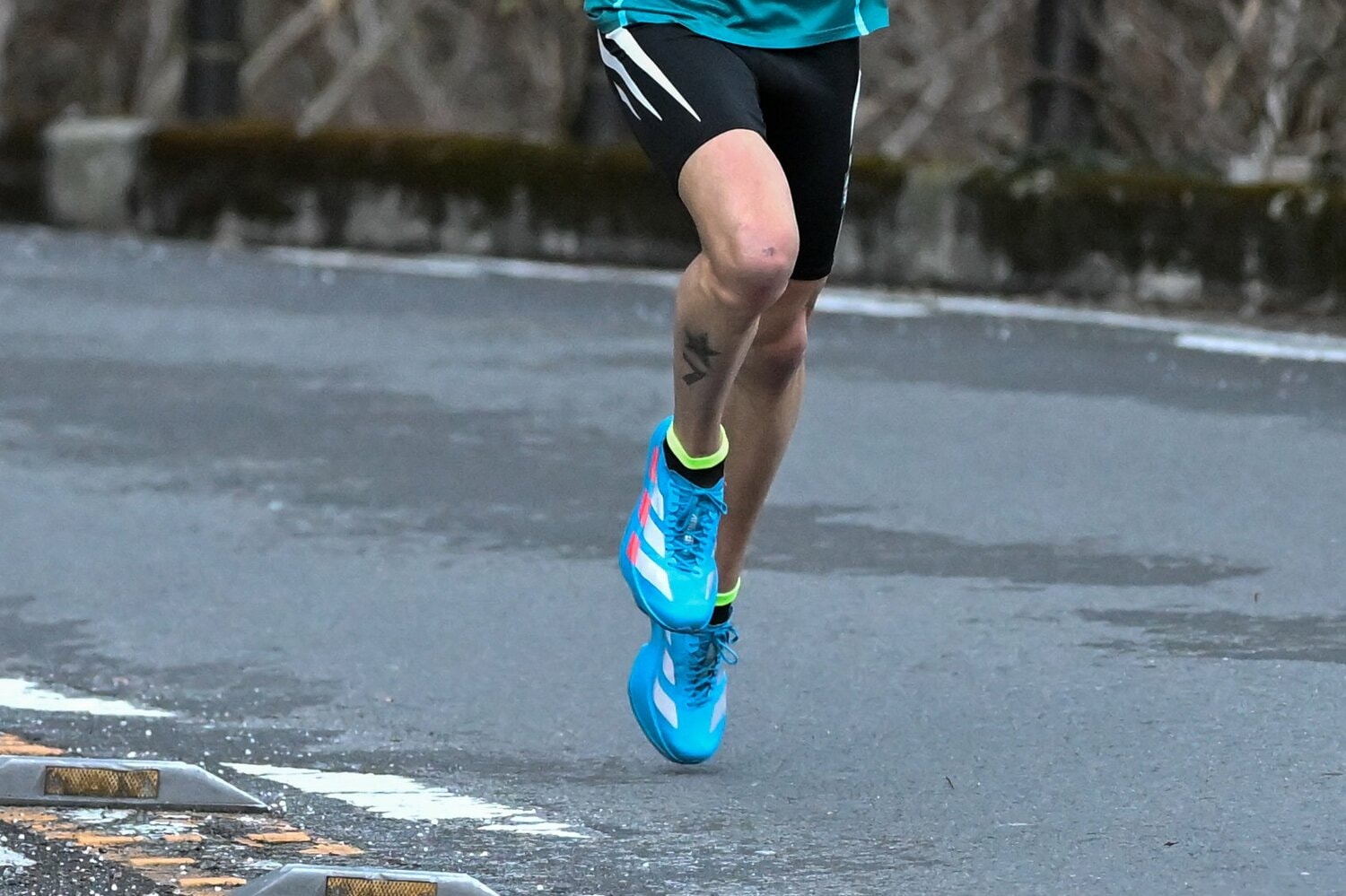 箱根でも青学大の選手たちは襷に加え体のあちこちに「★7」（星七）と描いていた　©Nanae Suzuki