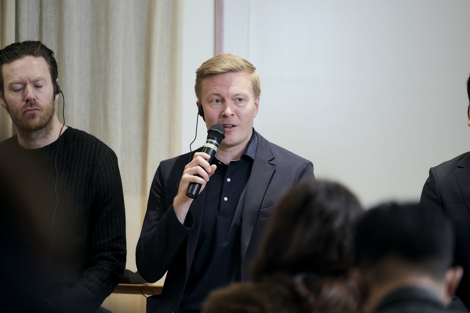 Bリーグ横浜ビ・コルセアーズのラッシ・トゥオビ監督