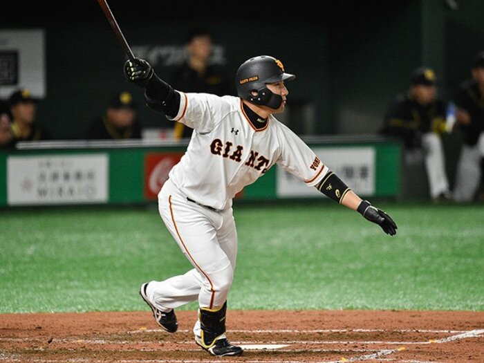 巨人・丸佳浩は“偉大なるメモ魔”。マル秘の「丸ノート」、実践と効用。<Number Web> photograph by Hideki Sugiyama