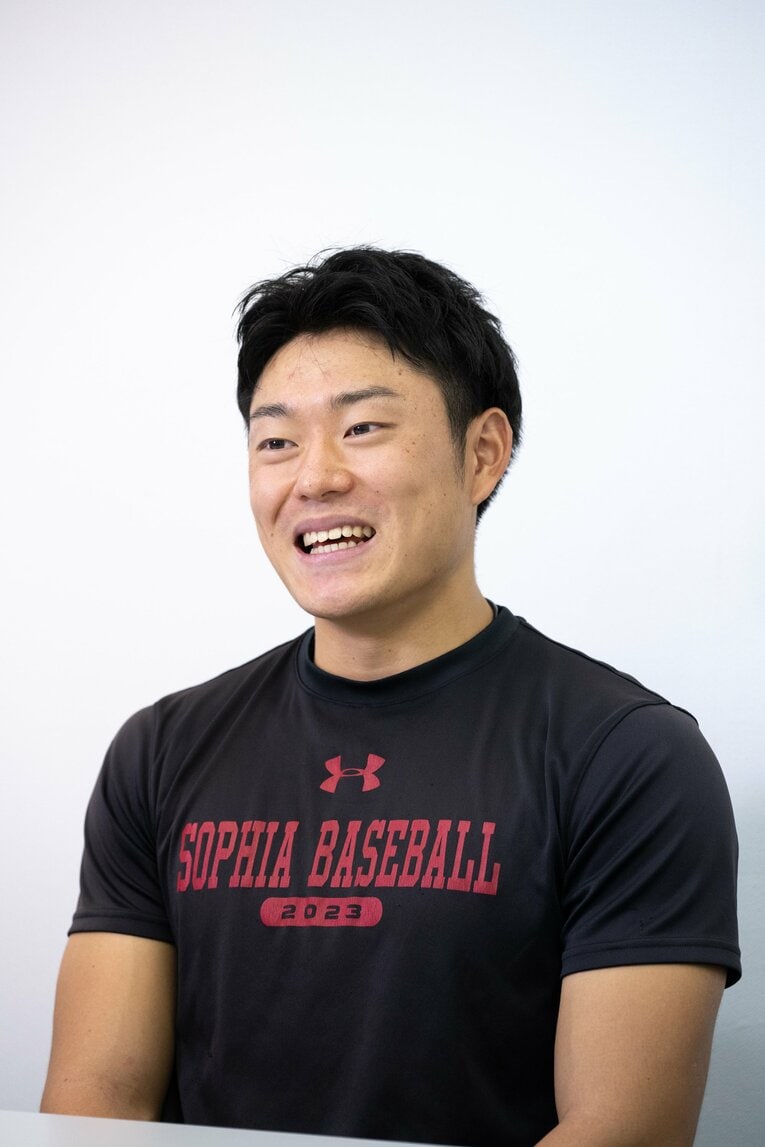 インタビューに答えてくれる正木　©Asami Enomoto