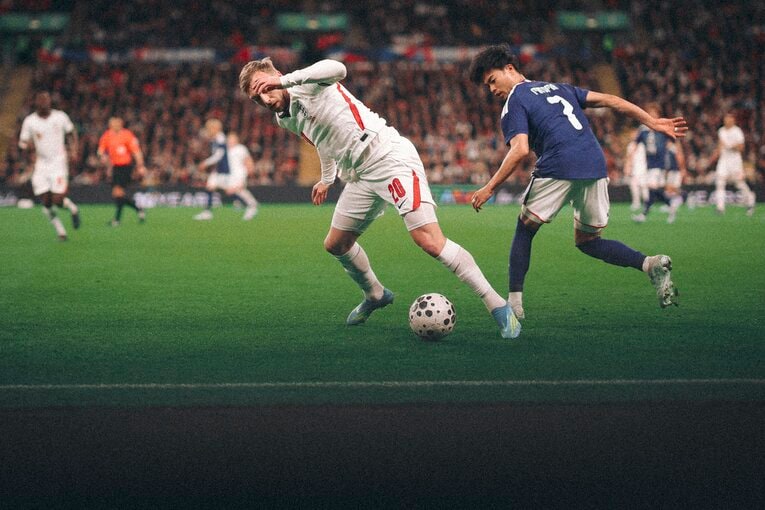 ボール支配率こそイングランドに譲ったものの、日本はオーガナイズされた戦いぶりだった（写真は右に続きます）　©Getty Images