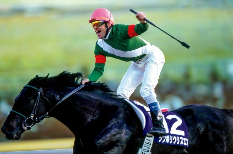 2003年の天皇賞・秋、有馬記念を連覇したシンボリクリスエスとオリビエ・ペリエ騎手 ／ photograph by Kiichi Yamamoto