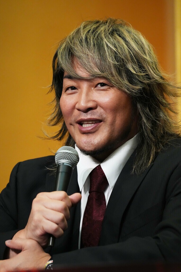 思いを語る棚橋弘至。11月9日、グランドプリンスホテル新高輪 　©Essei Hara