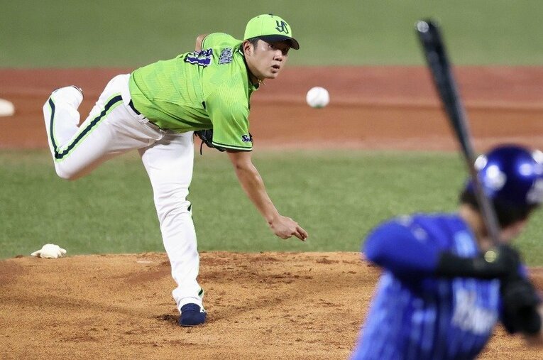 ９月16日のDeNA戦で、1603日ぶりに一軍のマウンドを踏んだヤクルト歳内宏明 ／ photograph by KYODO