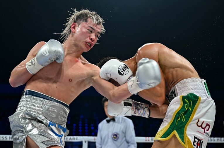 2月24日、那須川天心は元WBO世界バンタム級王者のジェーソン・モロニーに判定3-0で勝利。ボクシング戦績を6戦6勝（2KO）とした ／ photograph by Hiroaki Yamaguchi