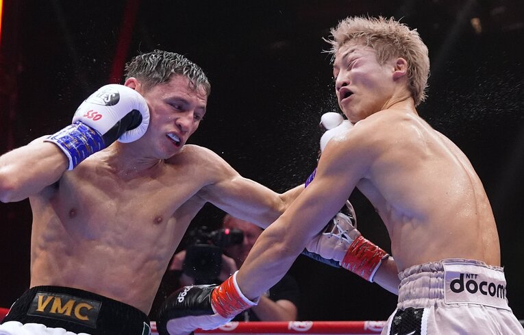 ピカソの狙っていた左フックを被弾する場面も　©Naoki Fukuda