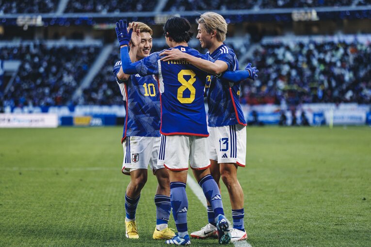 バリエーション豊かな人材がそろっている日本代表2列目。その中でも中村は自身のスタイルについて芯を持っているようだ　©Kiichi Matsumoto