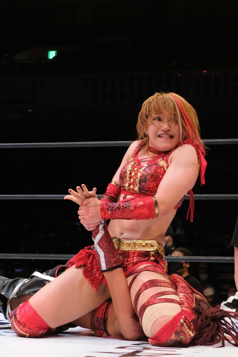 「女子プロレスを背負って立つ」スターダム王者・朱里が語る“朱いベルト”への思い…岩谷麻優戦で「ドローは絶対に嫌だった」理由とは？(32)