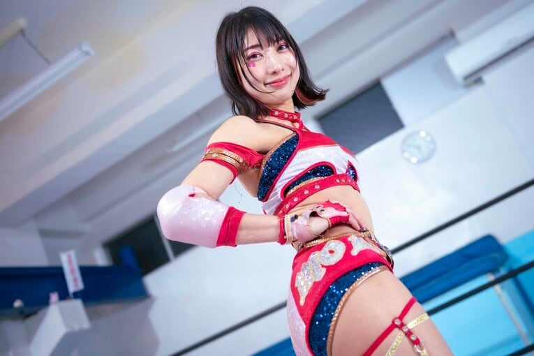 「芸能人に何ができる」批判も…大河出演女優・向後桃が辿り着いた“約束の地”「私はスターダムでプロレスがしたい」《特別グラビア》(33)