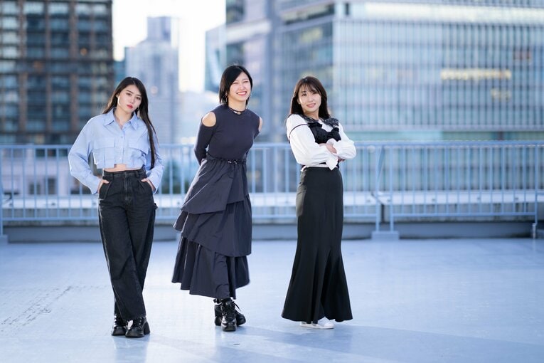 マリーゴールドの“グラビア三銃士”　©Shiro Miyake