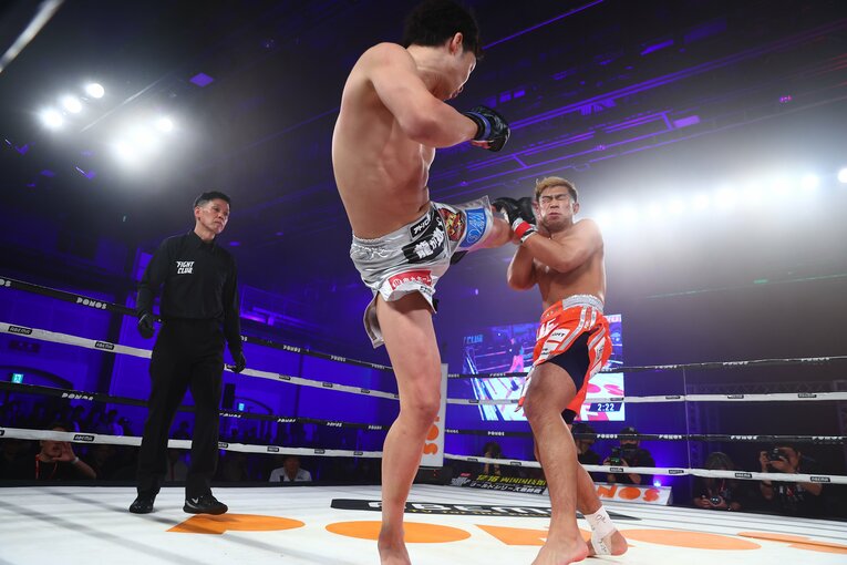 YA-MAN vs.朝倉未来　©RISE CREATION