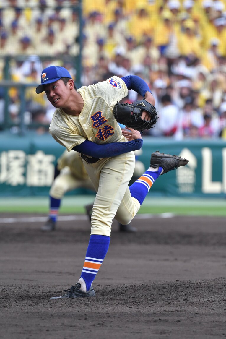 2019年夏の甲子園決勝、履正社戦での奥川恭伸　©︎Hideki Sugiyama