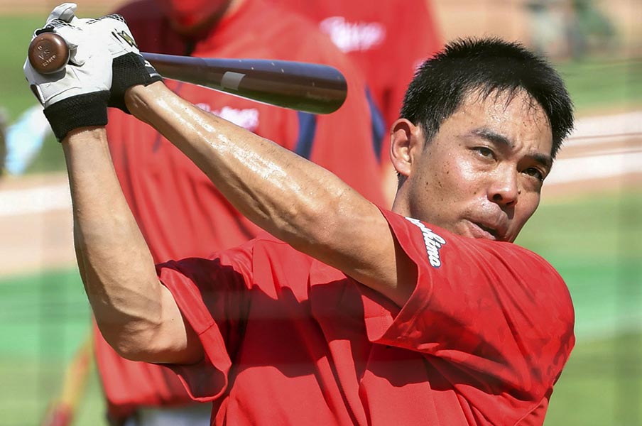 カープ秋山翔吾34歳「NPB復帰後の成績がMLB移籍前と同等以上」は新庄剛志、青木宣親ら少ないが…期待したい“未達成の偉業”とは<Number Web> photograph by Kyodo News