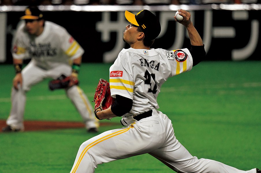 <絶対エースの自信>千賀滉大「宣戦布告のストレート」<Number Web> photograph by Hideki Sugiyama