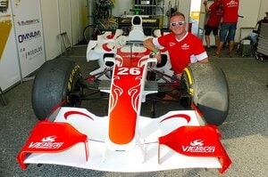 【感涙コラム】タクマが駆けたスーパーアグリは今も走っている！ 所有する佐藤琢磨ファンの夢とは。