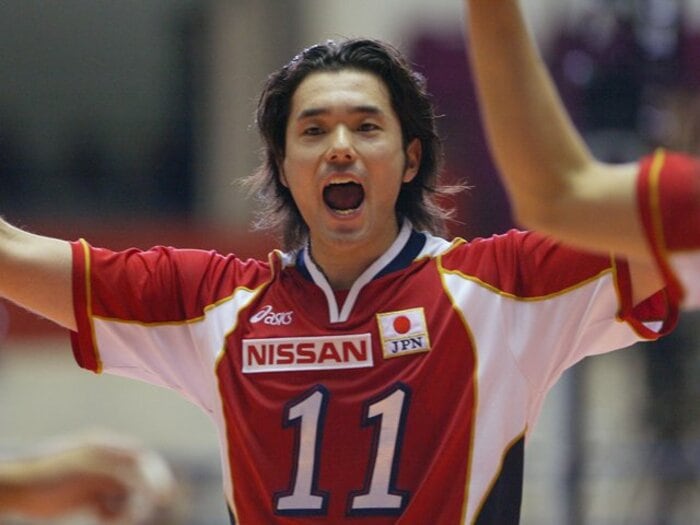 バレー日本代表エースの給料が“10分の1”に？ 21年前、イタリア挑戦の加藤陽一を待っていた“低すぎる日本の評価”「車やテレビを売って…」＜Number Web＞ photograph by AFLO SPORT