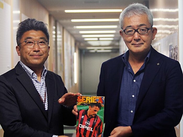 カズにデル・ピエロ、叫ぶ青嶋アナ。セリエAダイジェスト伝説と遊び心。＜Number Web＞ photograph by Atsushi Iio