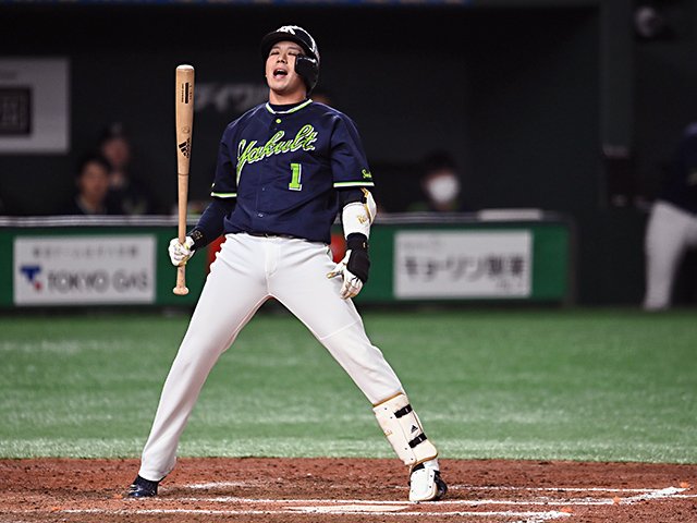 2年連続最下位ヤクルトが“60億の札束乱舞”のナゼ ファミリー気質と“腸