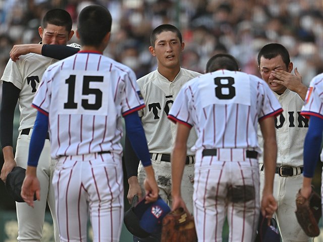 号泣の大阪桐蔭「それができなかったのが弱さ」「手拍子に呑まれそうに