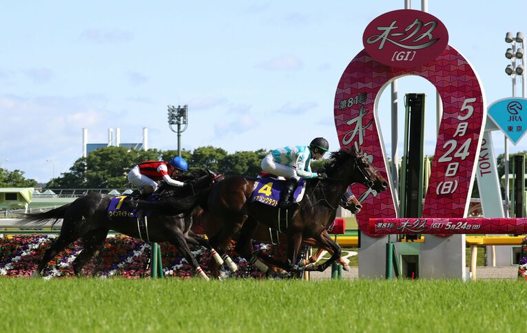 ダービーのゴール前　©JIJI PRESS