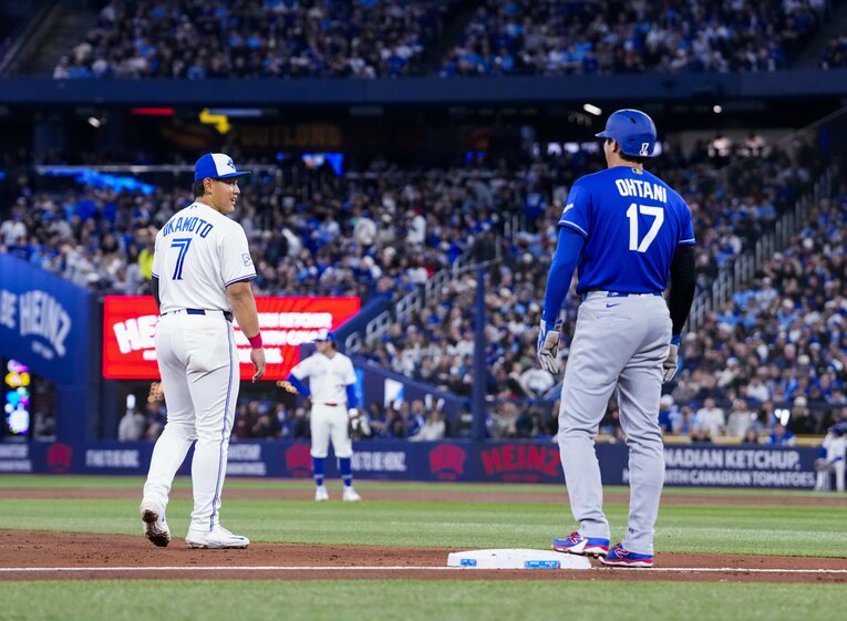ブルージェイズvsドジャースでの2人　©Getty Images