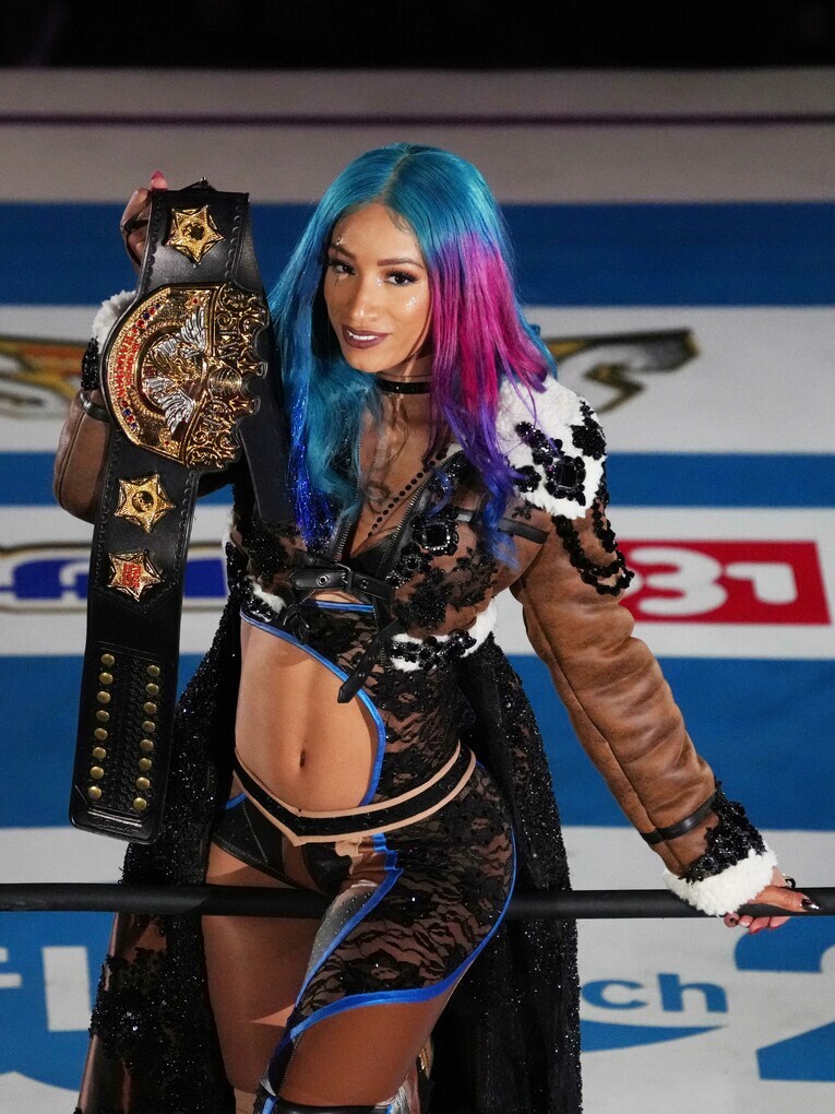 IWGP女子王者のメルセデス・モネ