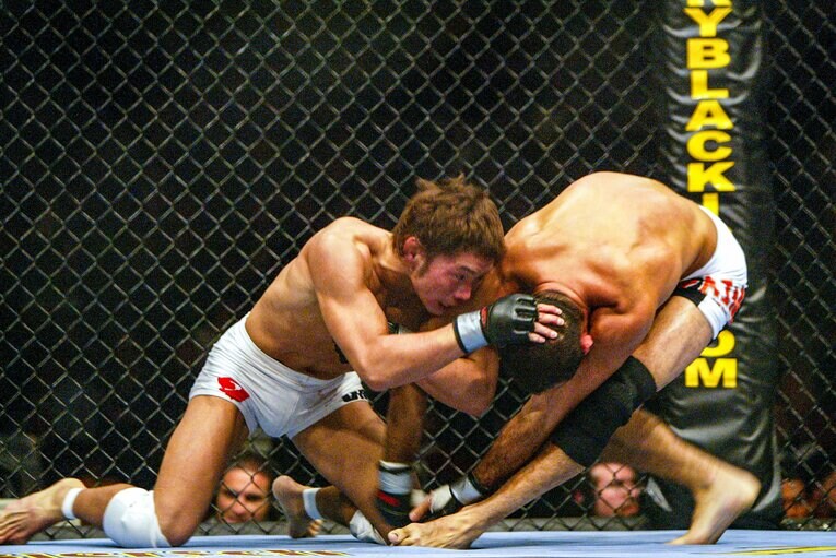 2003年2月の『UFC41』、宇野薫とBJ・ペンの白熱した寝技対決　©Susumu Nagao