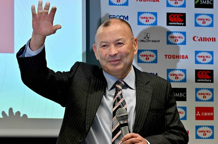 1月15日のエディーさんの会見。さながら「エディー・ジョーンズ教授の熱血教室」のようだった ／ photograph by AFLO