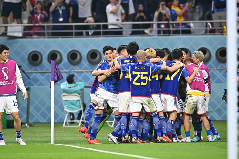 堂安のゴールシーン　©Takuya Kaneko/JMPA