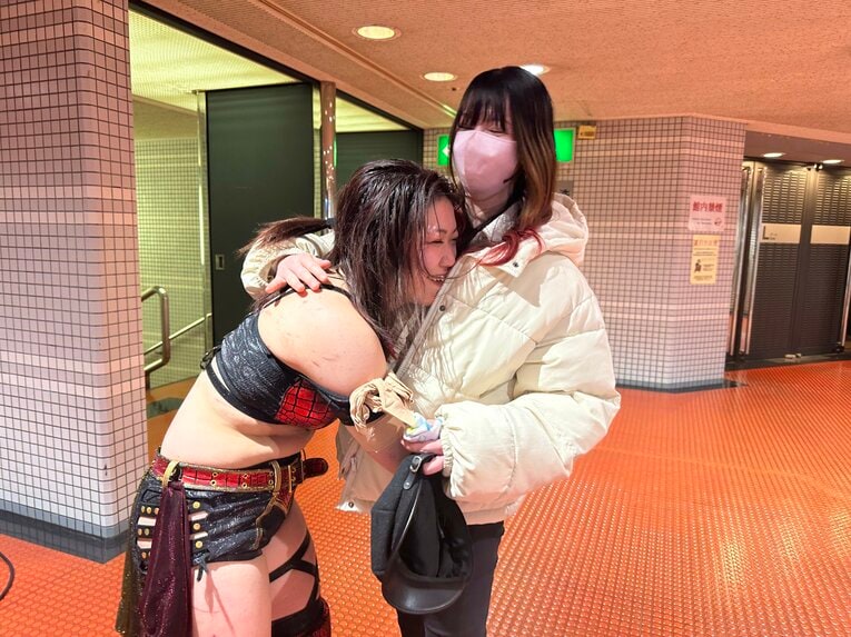 「ジュリアvs鈴季すず」はなぜ“最高に映える”タイトルマッチだったのか？ 試合直後の“姉妹”が明かしたそれぞれの「25分4秒」(24)