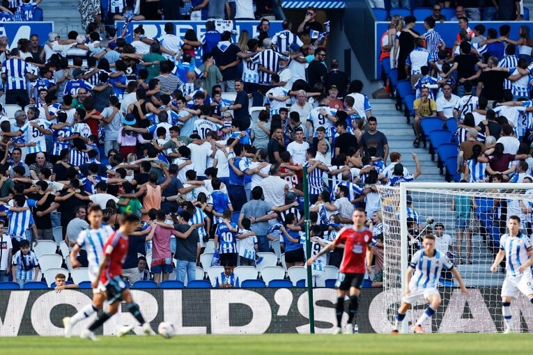 久保建英2戦連続MOMにアシスト、響き渡る「タケクボコール」も冴えない表情「やはりシルバ不在は…」カメラマンが感じたこと(46)