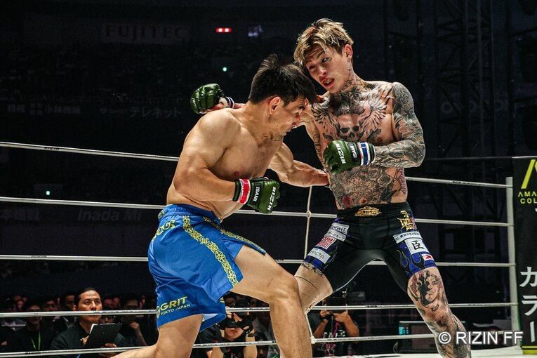 『超RIZIN.5』平本蓮vs.カルシャガ・ダウトベック　©RIZIN FF