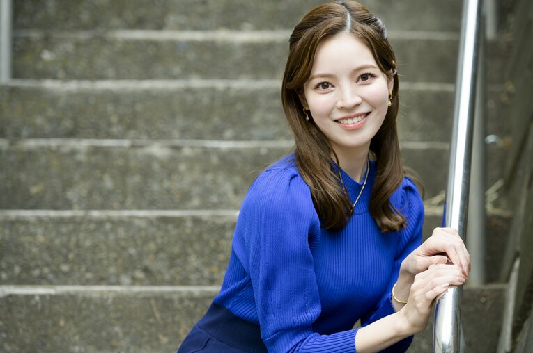 三宅絹紗アナ　©Hirofumi Kamaya