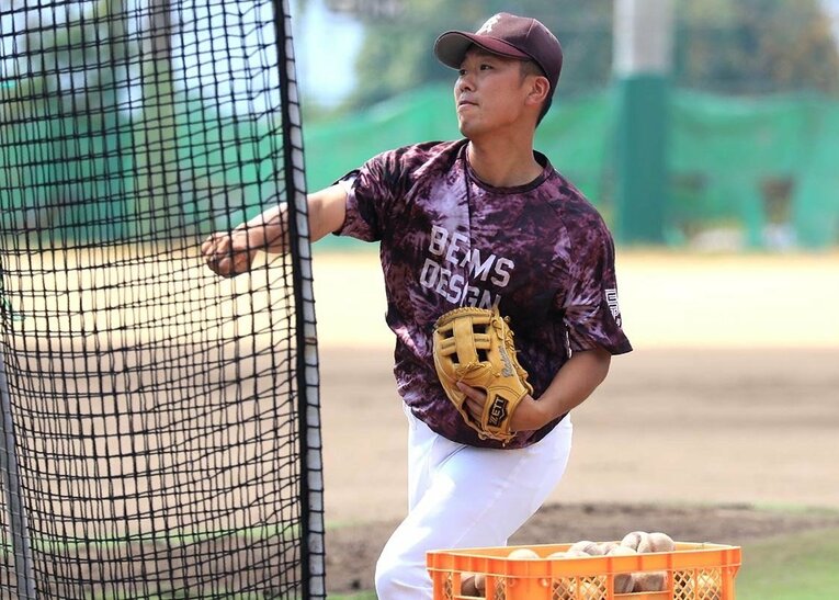 尽誠学園→旭川志峯でコーチを務める27歳の原田／本人提供