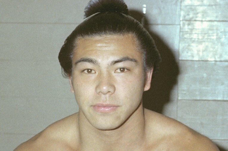 1975年5月、19歳の千代の富士 ／ photograph by KYODO