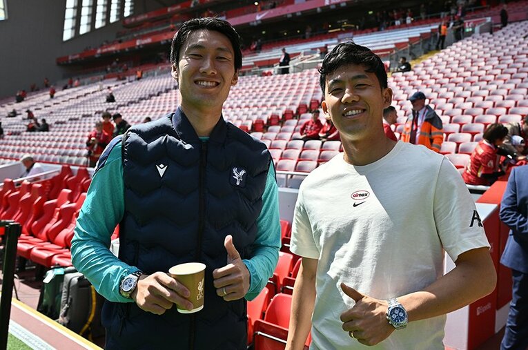 鎌田大地と遠藤航というプレミアリーガー2人が日本代表に不可欠な理由とは ／ photograph by Sebastian Frej/Getty Images