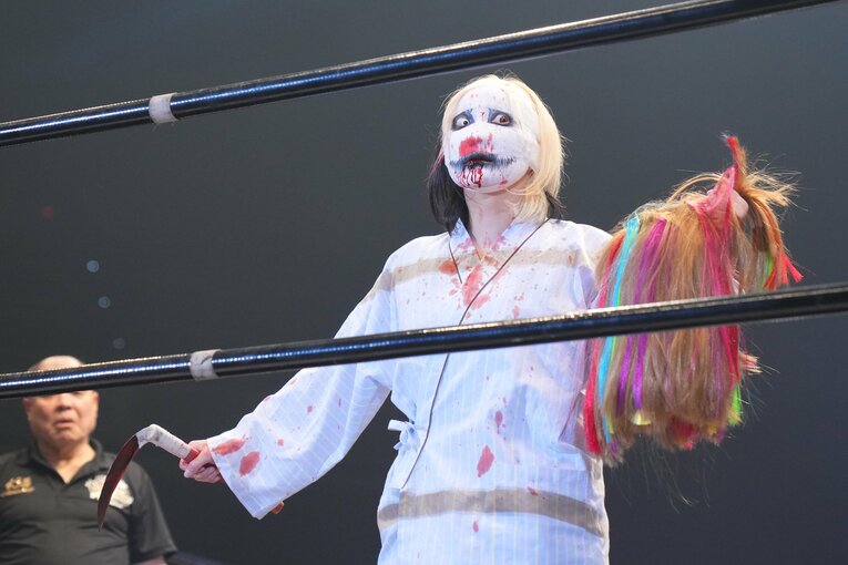 「お前、あの騒動があったのによく来たな」“今のプロレス批判”で炎上した前田日明に、ウナギ・サヤカがモノ申した真意「ぶん殴られようが…」(44)