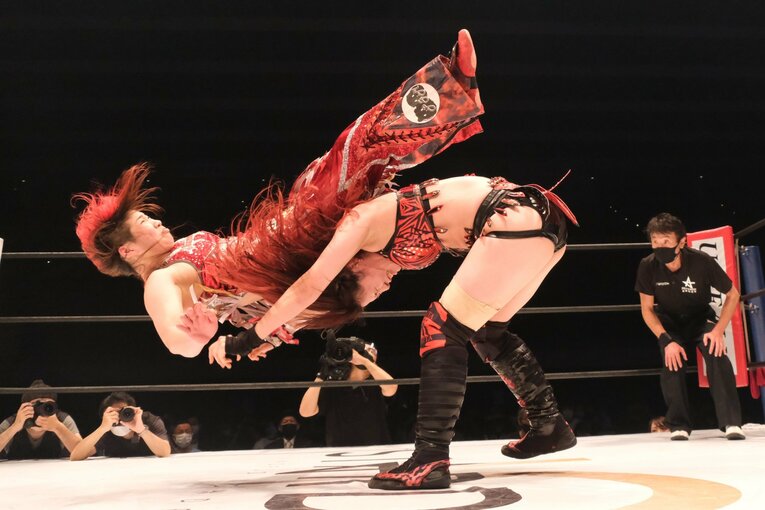 林下詩美vs彩羽匠