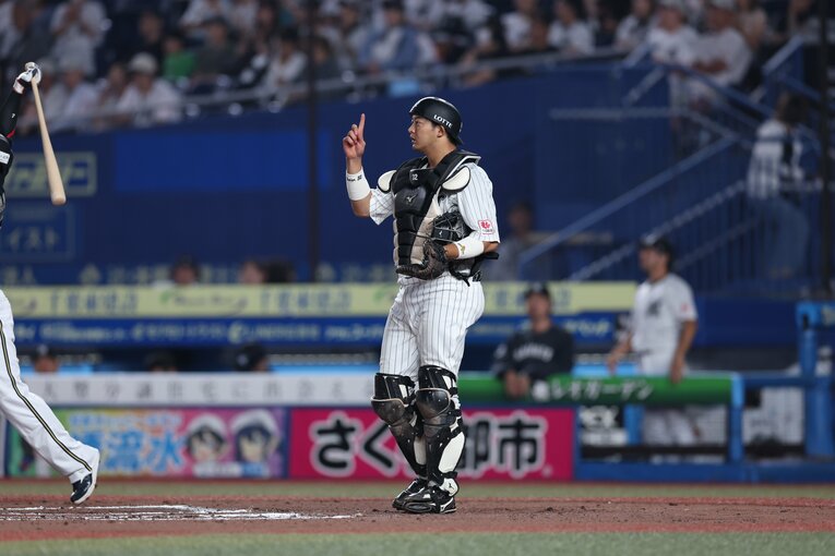 司令塔としてもチームの信頼を集める佐藤都　©︎Chiba Lotte Marines