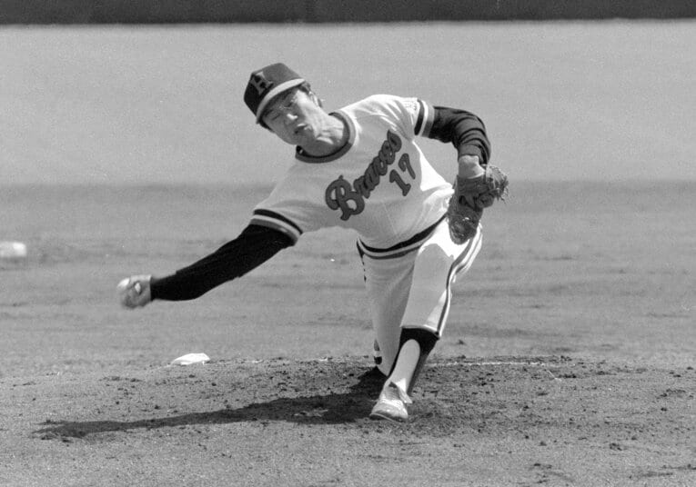 アンダースローとして最多の通算284勝、投手最多3度のMVPに輝いた山田久志　©︎Sankei Shimbun