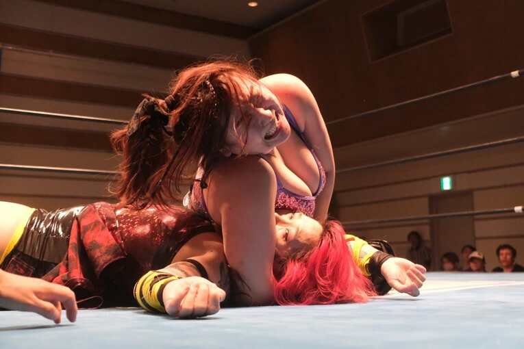 「やせたら可愛いのに」世間の声との闘い…“プラスサイズモデル”も務める女子レスラー・まなせゆうなの思い「ありのままの自分を愛せばいい」(39)