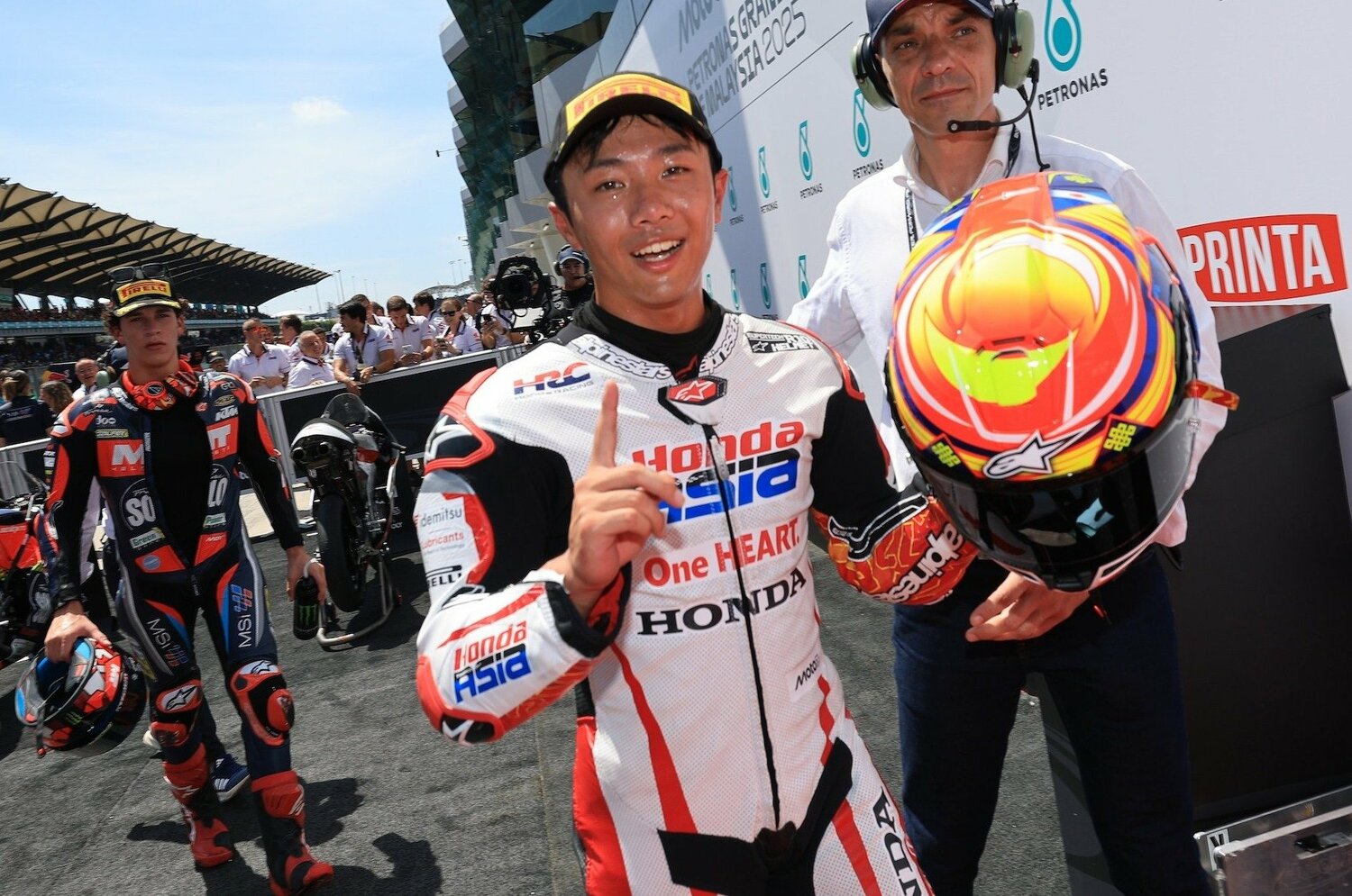 来季Moto2昇格決定の古里太陽がMoto3初優勝達成…マレーシアで最速だった理由と、リスペクトする小椋藍との絆＜Number Web＞ photograph by Satoshi Endo